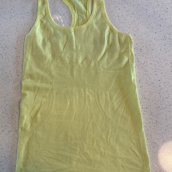 Lululemon Swiftly Tech Racerback Tank - Picture 2 of 3